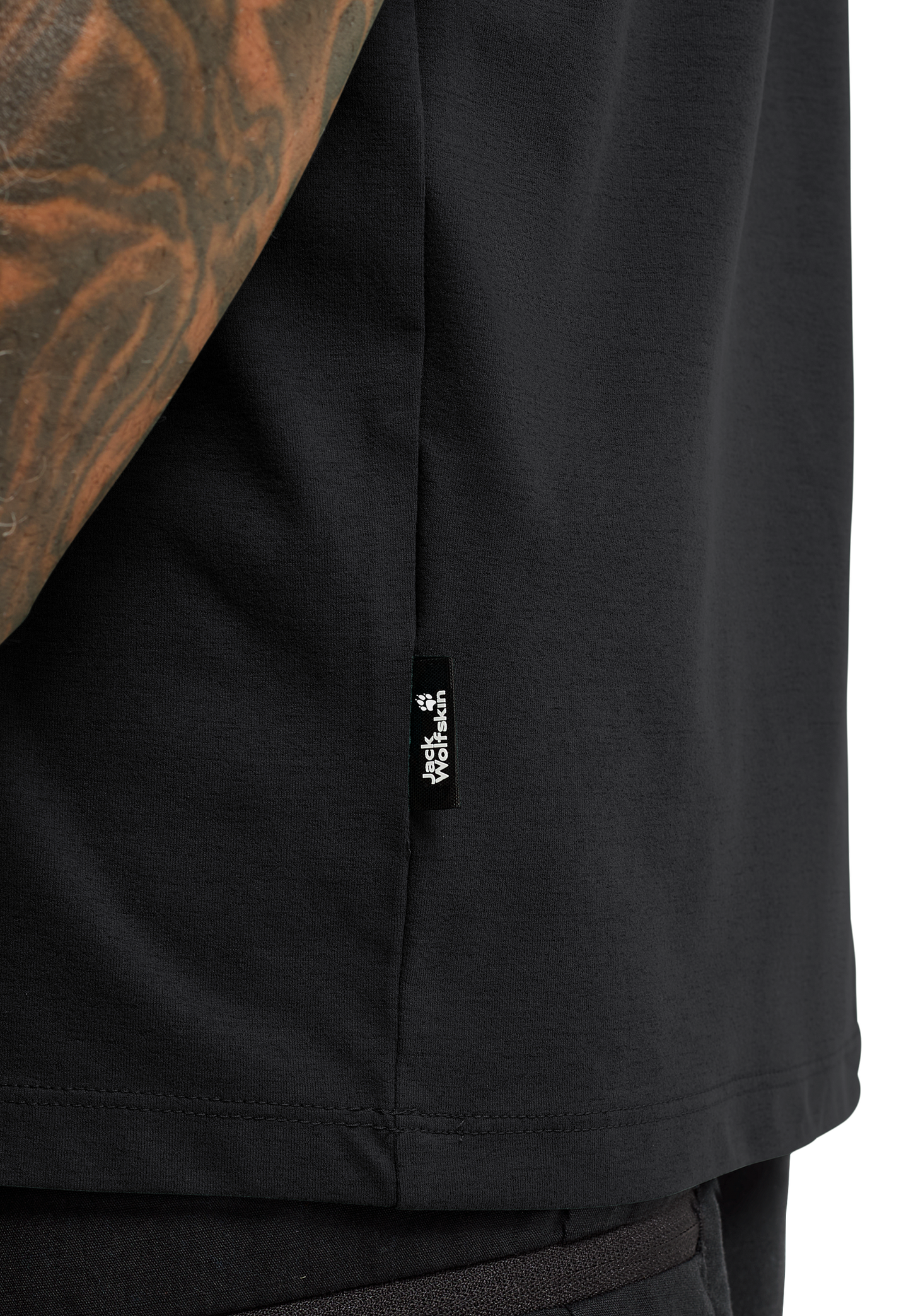 TRAVEL T M